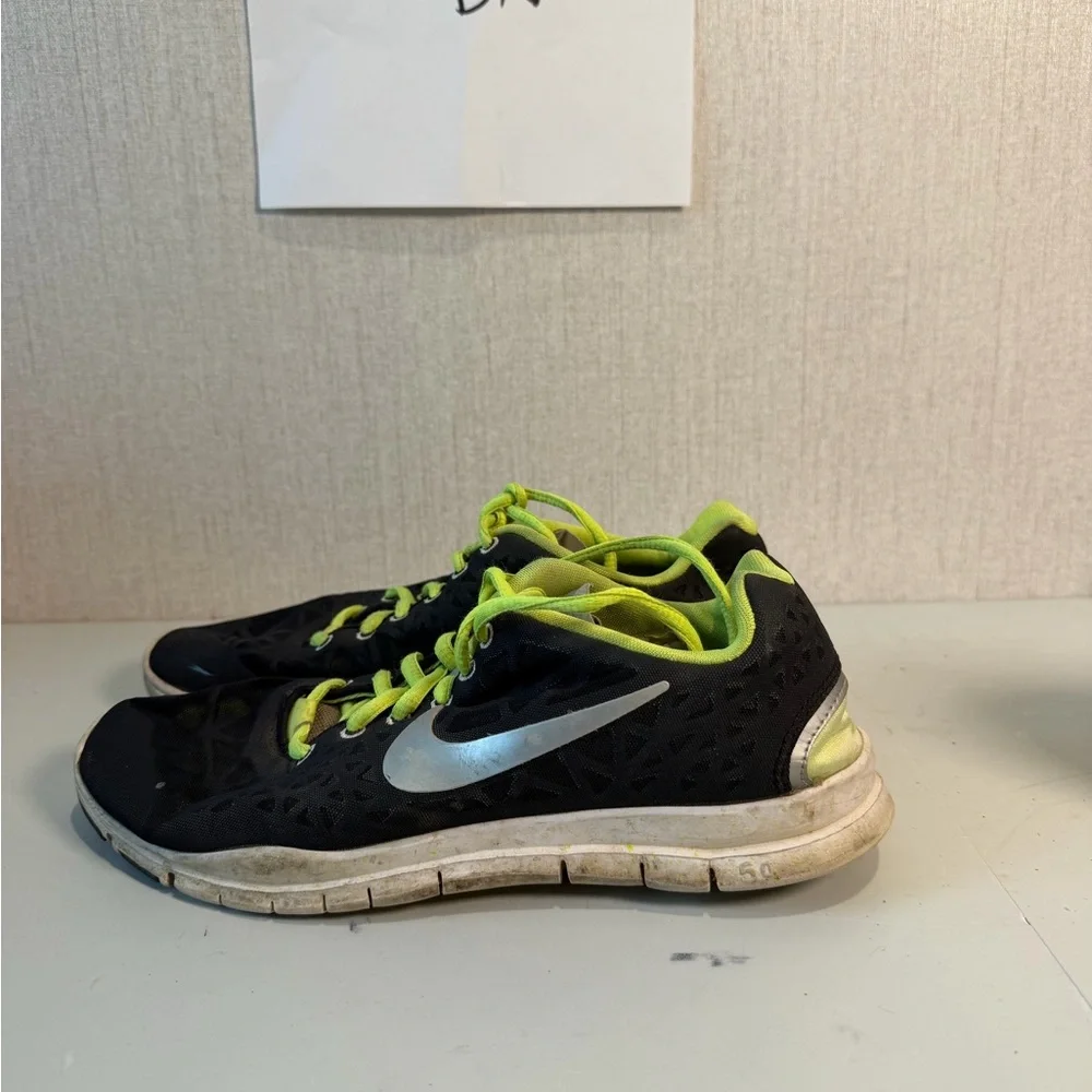 Nike Women's Running Shoes Size 9.5‎ Free TR Fit 3 555158-014